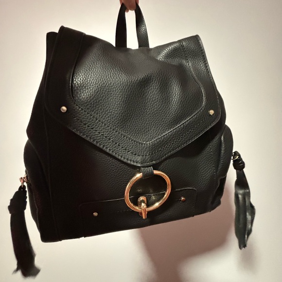 🖤Zara faux leather backpack🖤 - Picture 2 of 8